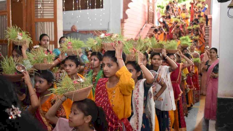 गौरी व्रत में कन्याओं ने किया रात्रिजागरण और सांस्कृतिक कार्यक्रम  ज्वारा विसर्जन के साथ हुआ व्रत का उद्यापन