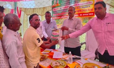 किसान करें श्री अन्न और प्राकृतिक खेती : अविनाश चन्द्र द्विवेदी