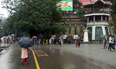 हिमाचल में भूस्खलन से 128 सड़कें बंद, चार जिलों में बाढ़ की चेतावनी