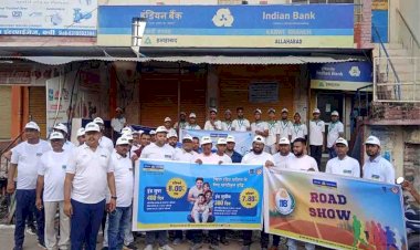 पैदल मार्च निकाल कर्मचारियों ने मनाया स्थापना दिवस