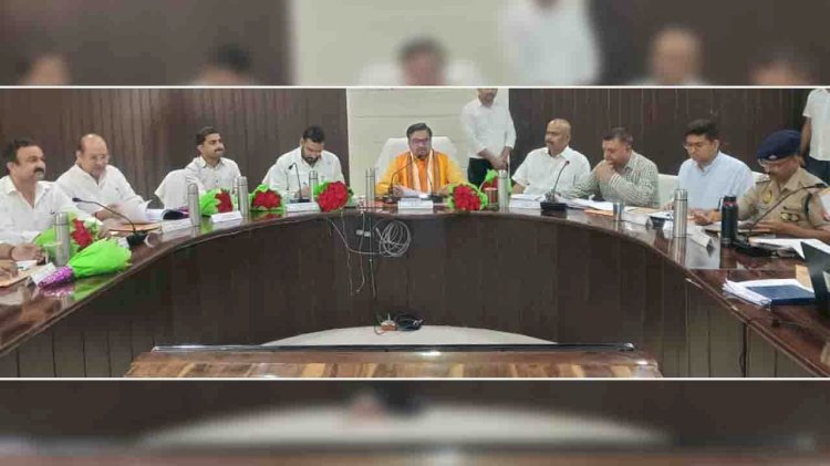 सदस्यों ने पांच वर्ष के विकास कार्यो के प्रगति की समीक्षा की