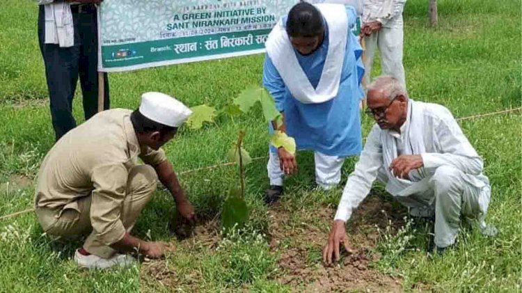 संत निरंकारी सत्संग भवन में हुआ पौधरोपण