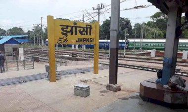 झांसी रेल मंडल : 45 दिन में 305 अवैध वेंडरों के खिलाफ कार्रवाई