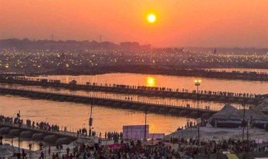 प्रयागराज : महाकुंभ की तैयारियों में जुटे अधिकारी, दिन-रात हो रहा काम