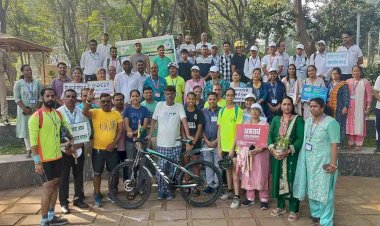 डॉ. हीरा लाल की अगुवाई में ग्रीन इलेक्शन का प्रयास, मतदाताओं से पौधा लगाने की अपील