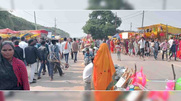 कालिंजर दुर्ग में उमड़ी लाखों श्रद्धालुओं की भीड़, भगवान नीलकंठेश्वर का हुआ पूजन