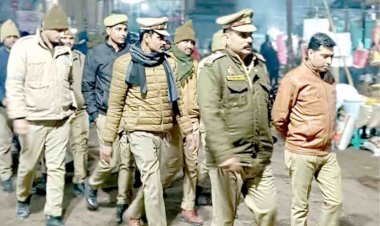 पुलिस टीमों ने किया पैदल गस्त