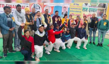 बनारस ने महिला क्रिकेट टूर्नामेंट पर जमाया कब्जा