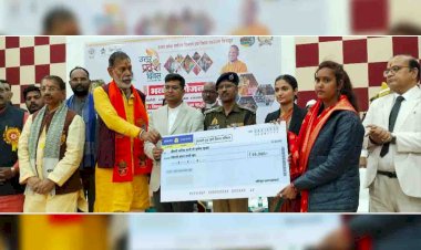 उत्तर प्रदेश दिवस पर हुआ भव्य आयोजन, लाभार्थियों को किया गया लाभान्वित