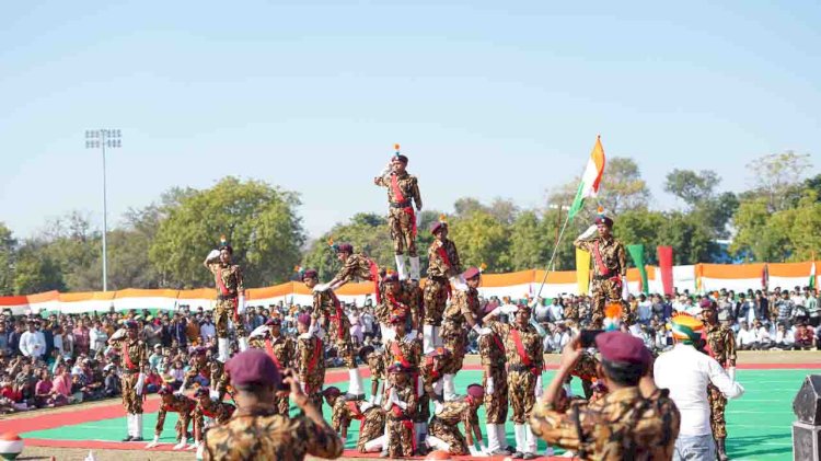 76वें गणतंत्र दिवस समारोह का भव्य आयोजन