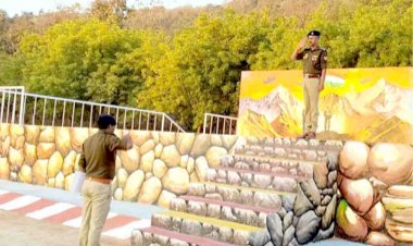 एसपी ने पुलिस लाइन का किया निरीक्षण, दिए निर्देश