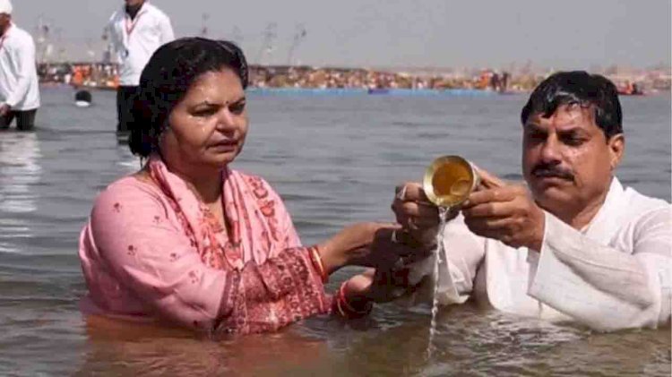 महाकुंभ में पहुंचे मप्र के मुख्यमंत्री मोहन यादव, संगम में डुबकी लगाकर की प्रदेशवासियों की खुशहाली की प्रार्थना