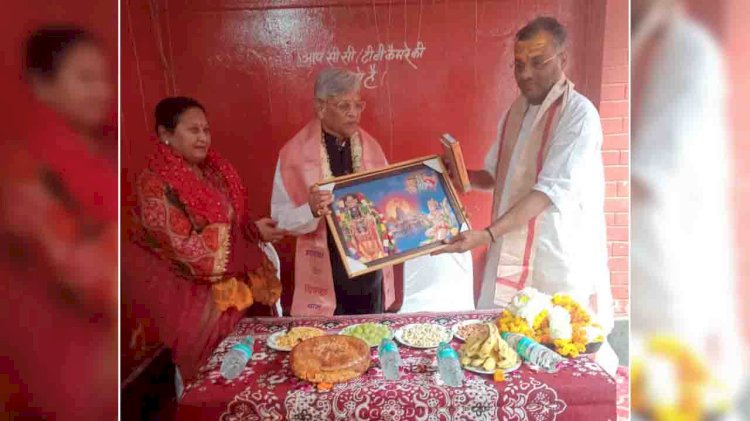 पद्मश्री डॉ जैन का भागवत रत्न नवलेश महाराज ने किया सम्मान