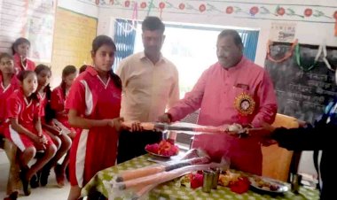 हाकी खिलाड़ियों का डीसीबी अध्यक्ष ने बढ़ाया मनोबल