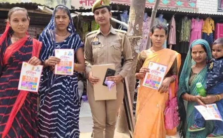 मिशन शक्ति : एंटी रोमियो टीमो ने किया जागरुक