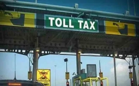 1 अप्रैल से टोल टैक्स में बढ़ोतरी! यात्रियों की जेब पर बढ़ेगा असर