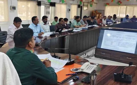 सीएम डैशबोर्ड से विकास प्राथमिकता कार्यक्रमों की हुई समीक्षा बैठक