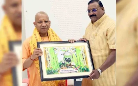 सीएम से मिले डीसीबी अध्यक्ष, विकास कार्यों व समस्याओं के बारे में दी जानकारी