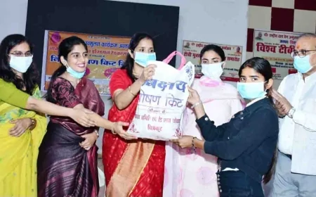 गोद लिए गए सौ क्षय रोगियों को बांटे गए पोषण किट