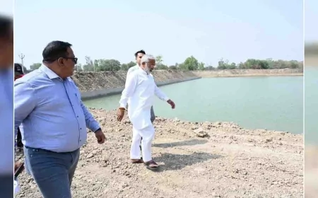 निर्माणाधीन तालाब का जल शक्ति मंत्री ने किया निरीक्षण