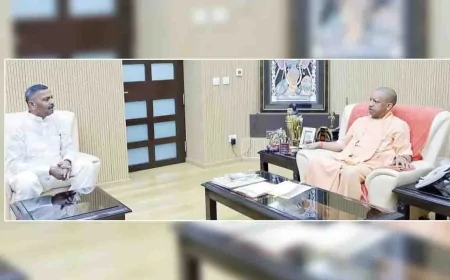 मुख्यमंत्री से मुलाकात कर मानिकपुर विधायक ने विकास पर की चर्चा