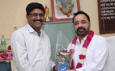 स्थानांतरण पर जिला न्यायाधीश डॉ. बब्बू सारंग को दी गई भावभीनी विदाई