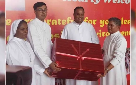 स्टाफ व बच्चों ने दी प्रिंसिपल फादर डेनिस को भावभीनी विदाई