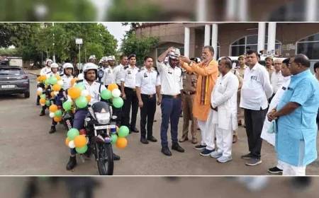 मंत्री ने इंटर सेक्टर दो पहिया वाहनों को दिखाई हरी झंडी