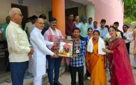 सीआईसी के मेधावी छात्र-छात्राओं को किया सम्मानित