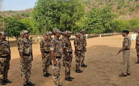 एसपी ने परेड़ का किया निरीक्षण, दिए निर्देश