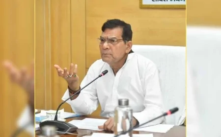 झांसी के चीफ इंजीनियर को तत्काल हटाये, मनमानी बर्दाश्त नहीं : ऊर्जा मंत्री