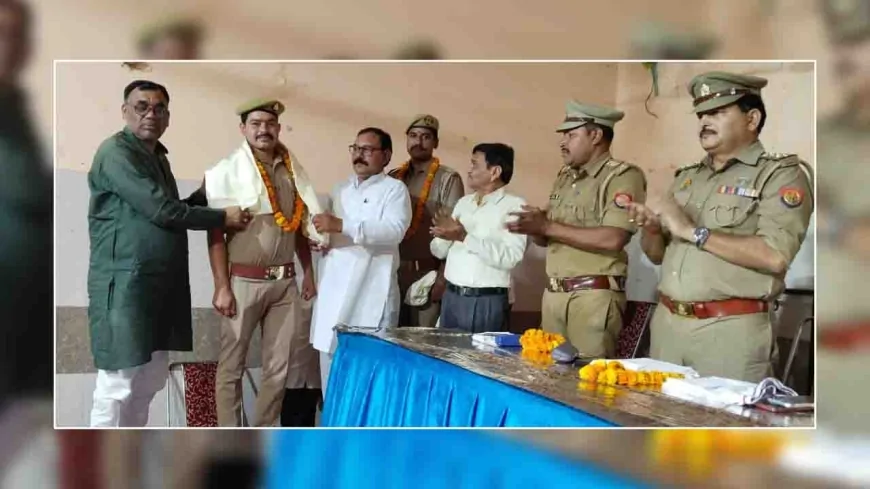 युवक को फांसी से बचाने वाले आरक्षी सम्मानित