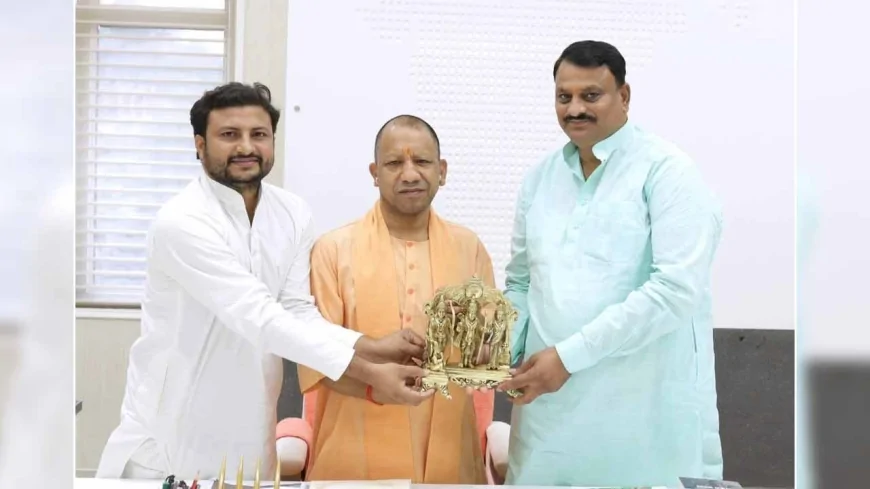 सीएम से मानिकपुर ब्लाक प्रमुख ने की मुलाकात
