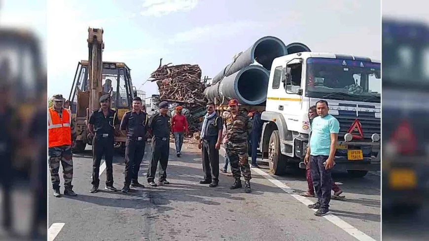 बुंदेलखंड एक्सप्रेसवे पर सड़क हादसे में तीन लोगों की मौत