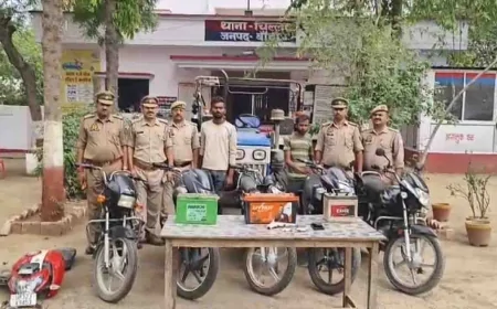 बाँदा : वाहन चोर गैंग के दो सदस्य गिरफ्तार, आधा दर्जन बाइक और एक ट्रैक्टर बरामद