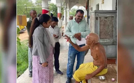 सचिव ने वृद्धा आश्रम का निरीक्षण कर वृद्धजनो की जानीं समस्याएं