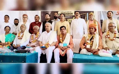 भाजपा नेताओ ने आपातकाल सेनानियो को किया सम्मानित