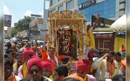 काशी के कोतवाल बाबा कालभैरव नगर भ्रमण पर निकले, काठ की हवेली से निकली शोभायात्रा