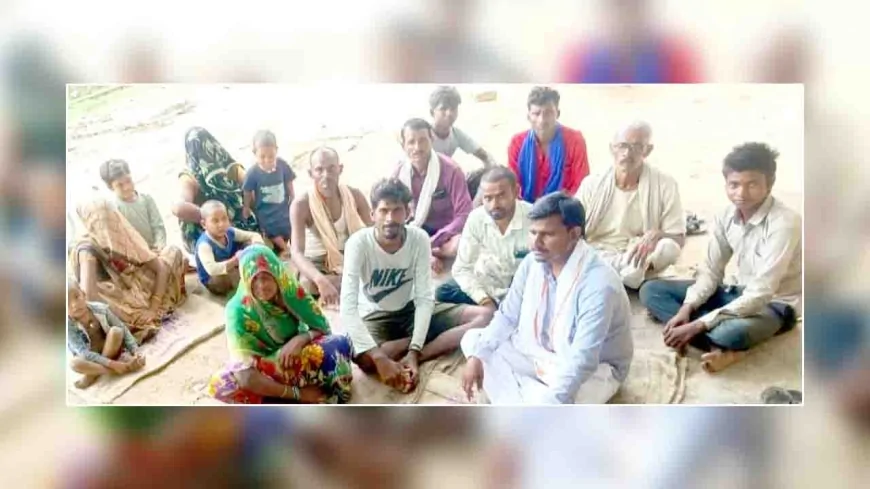 कांग्रेसियों ने प्राईमरी स्कूलो को बंद करने के विरोध में शुरू किया अभियान