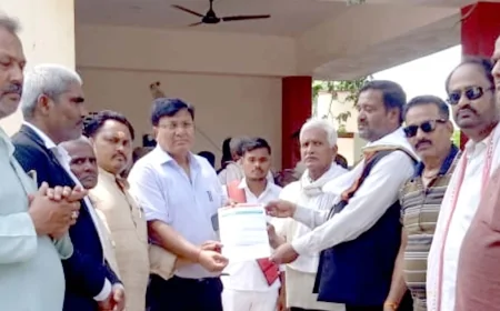 कांग्रेसियो ने यूरिया व बिजली की समस्या को लेकर भेजा ज्ञापन