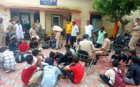 चाइल्ड हेल्प लाइन की टीम ने 12 किशोरो को किया रेस्क्यू