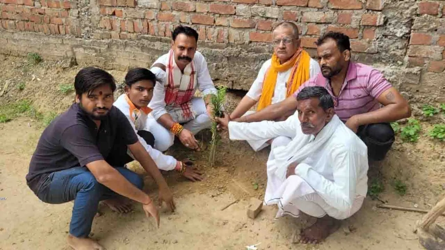 विहिप और बजरंग दल की पहल पर बाँदा में स्वास्थ्य और हरियाली की अनूठी सेवा
