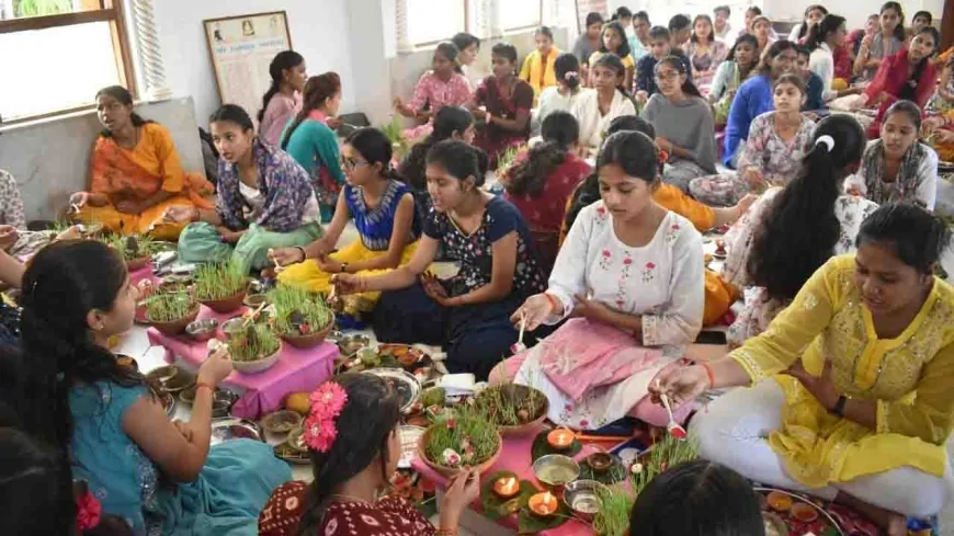 151 कन्याएं जया पार्वती व्रत रख कर रही शिव-पार्वती आराधना