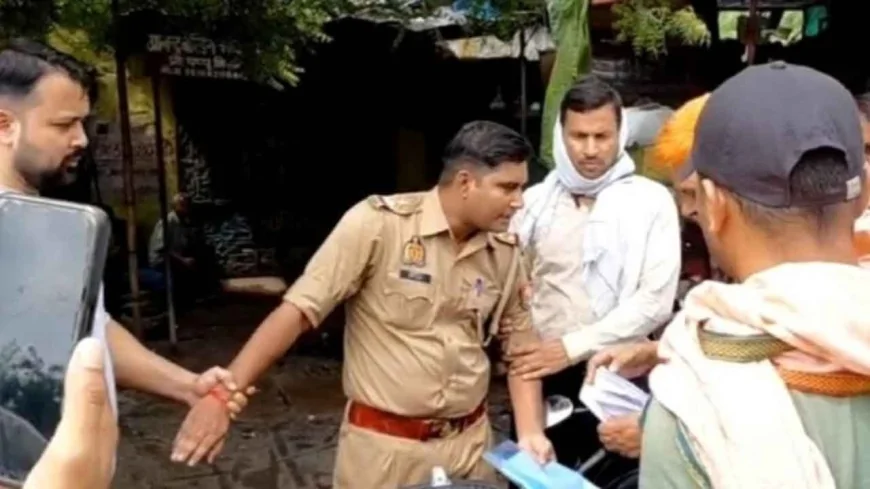 झाँसी : एंटी करप्शन टीम ने दरोगा को रिश्वत लेते किया गिरफ्तार