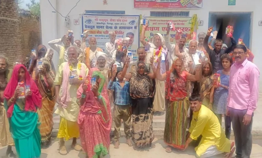 पोषण एवं स्वास्थ्य के प्रति किया जागरूक, बांटे गए जूस-च्यवनप्राश