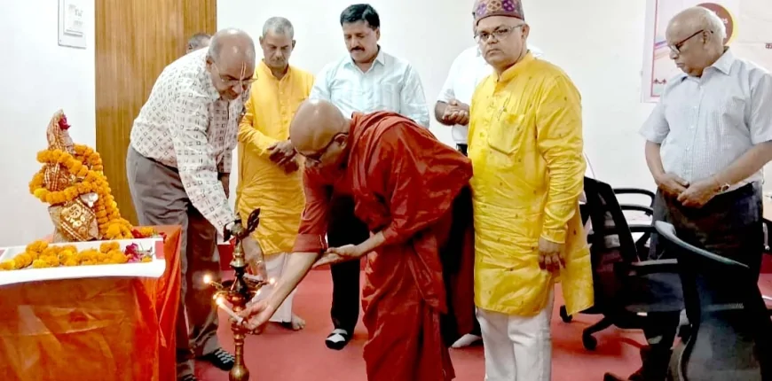राष्ट्रीय संगोष्ठी में कर्म की अवधारणा पर हुई चर्चा, प्रस्तुत किए शोध पत्र