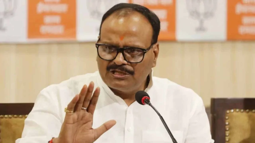 डिप्टी सीएम बृजेश पाठक की बड़ी कार्रवाई : भ्रष्टाचार के आरोप में तीन चिकित्साधिकारी निलंबित