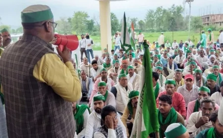 मांगें पूरी न होने से धरने पर बैठे नाराज किसान