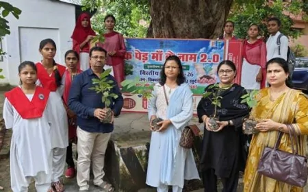 "एक पेड़ मां के नाम 2.0" व "हर घर झंडा" अभियान के तहत महिला महाविद्यालय में हुआ कार्यक्रम