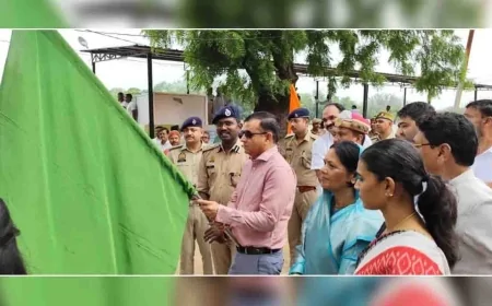 तिरंगे के रंग में रंगा बाँदा, स्कूली बच्चों ने निकाली भव्य तिरंगा यात्रा